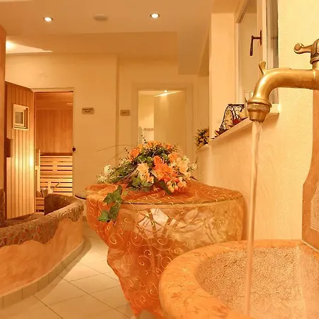 Отель Aparthotel Hohe Bruecke