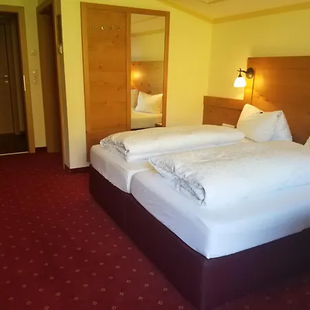 Aparthotel Hohe Bruecke 3*