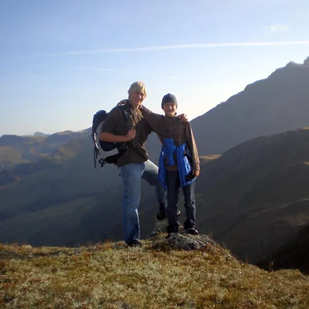 Hohe Bruecke מלון