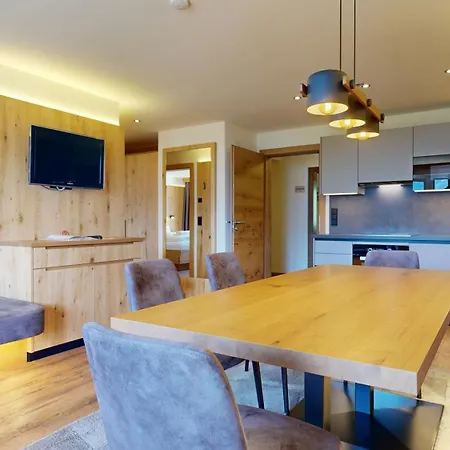 Aparthotel Hohe Bruecke 3*