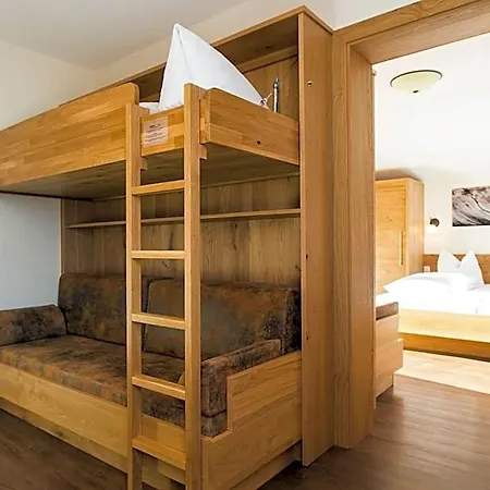 Otel Hohe Bruecke 3*