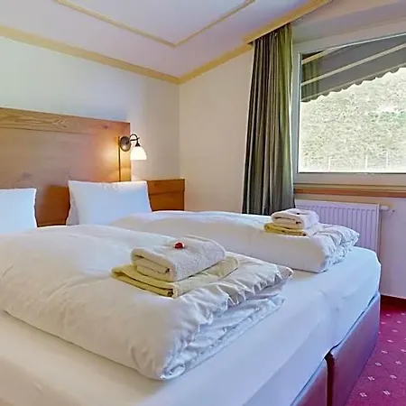 Otel Hohe Bruecke 3*