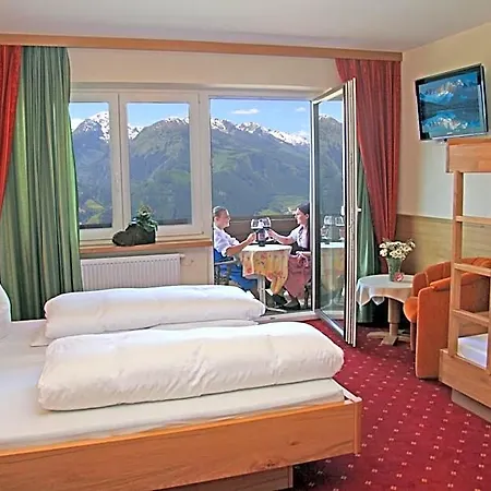 Otel Hohe Bruecke 3*