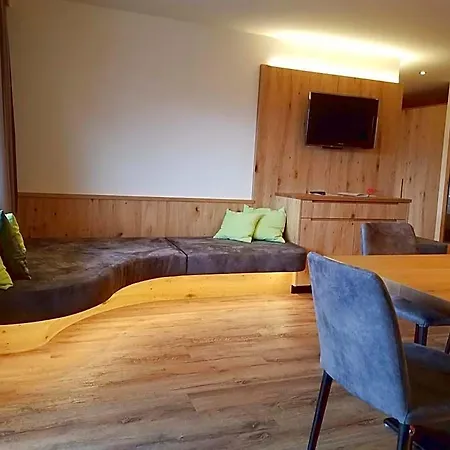 Hohe Bruecke Otel 3*