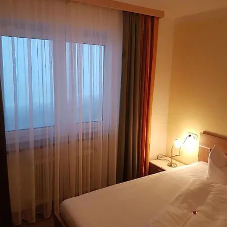 Отель Aparthotel Hohe Bruecke