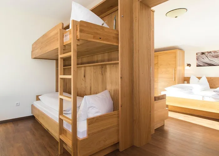 Aparthotel Hohe Bruecke 3*