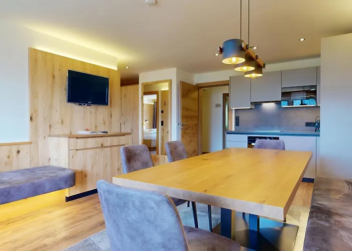 Aparthotel Hohe Bruecke 3*