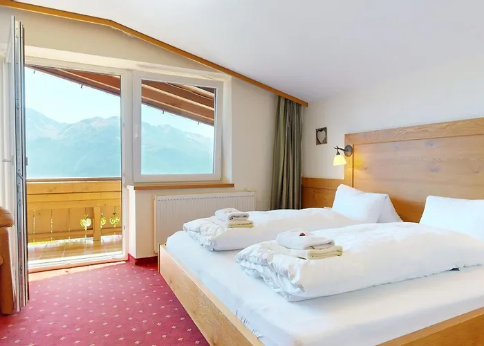 Hotel Hohe Bruecke 3*